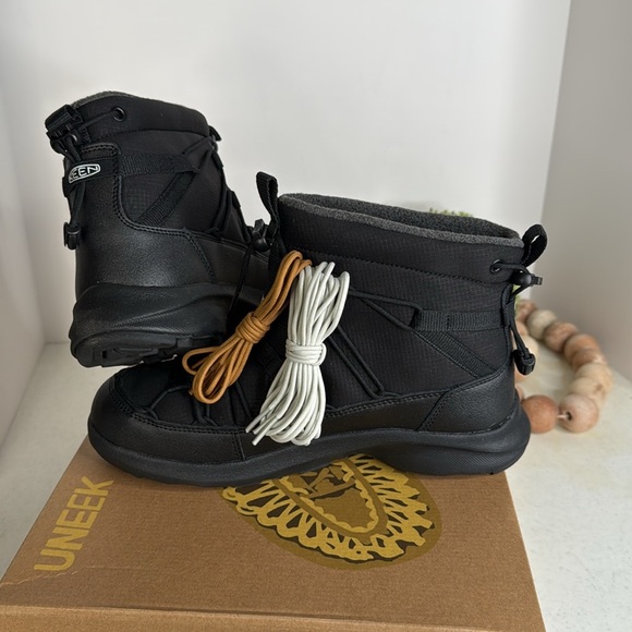 KEEN UNEEK SNK CHUKKA II WP W BLACK/BLACK Sz 9 - Picture 12 of 12